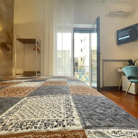 - Moro 10 Pensión Trani