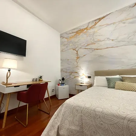 - Moro 10 Pensión Trani