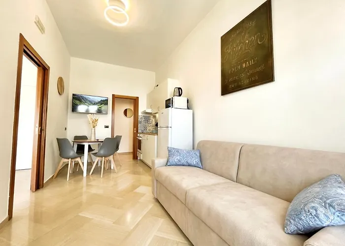 - Moro 10 Konukevi 3*